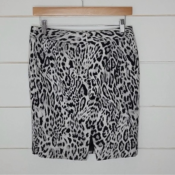 Worthington Animal Print Pencil Skirt Size 4P - Picture 2 of 4